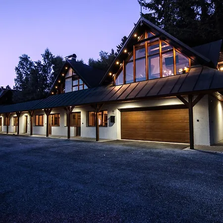 In With Garden Villa